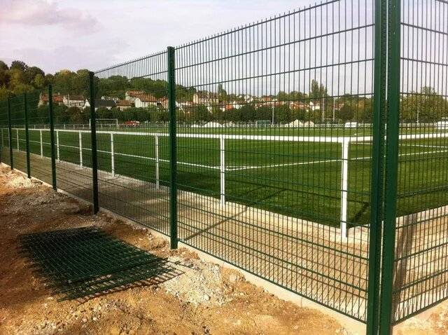grillage stade de sport